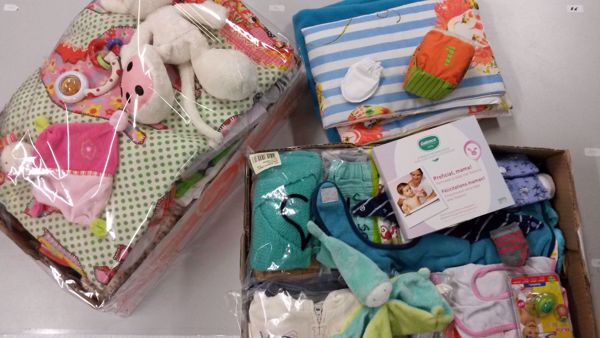 Afbeelding van Geboortepakket + babyspeelpakket.
